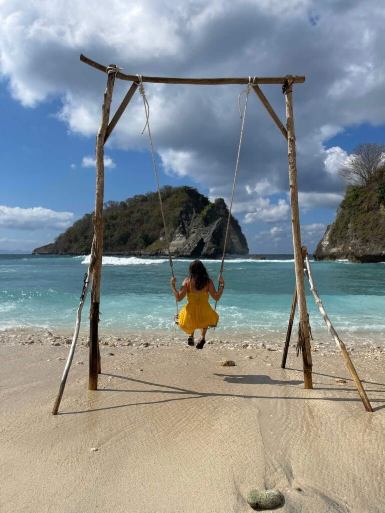Ellis infront of the ocean in Nusa Penida